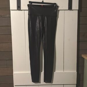 SPANX FAUX LEATHER LEGGINGS Black Ankle Length Size Med Excellent Condition